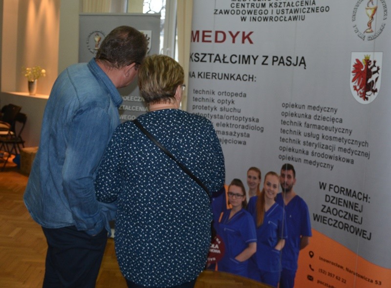 Medyk aktywnie uczestniczy w działaniach promujących zdrowie