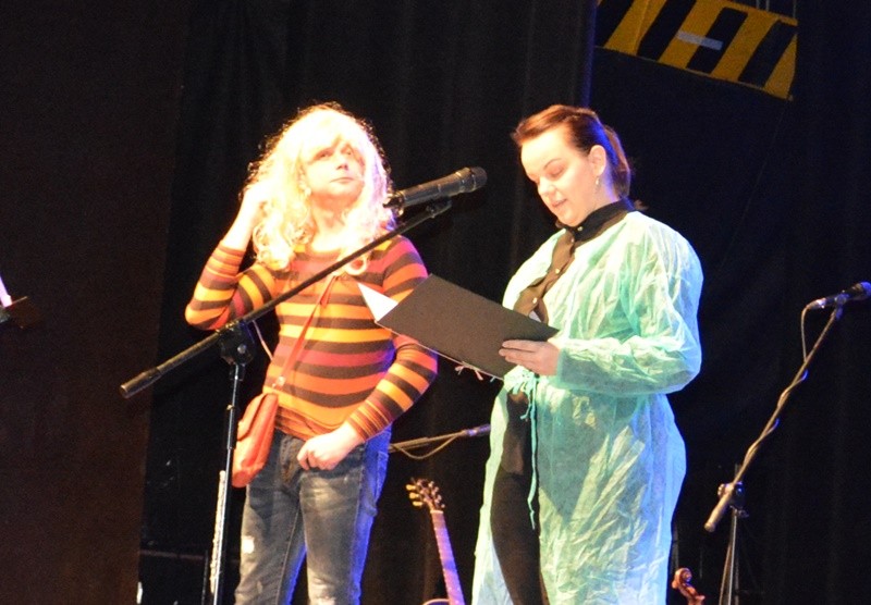 Uczniowie Medyka podczas występu