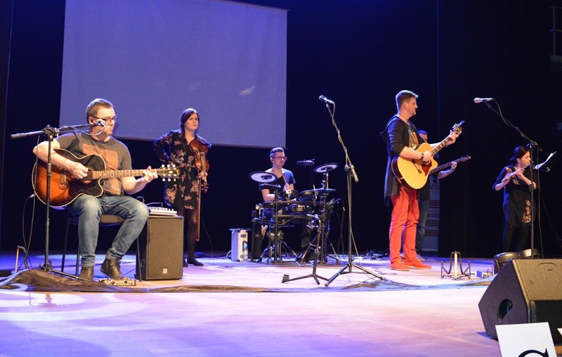 Zespół Cisza jak ta w trakcie koncertu