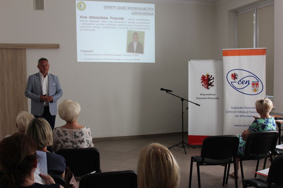 Dyrektor Zespołu Szkolno-Przedszkolnego nr 1 we Włocławku, fot. KPCEN Włocławek