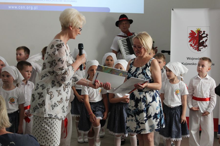 Podziękowanie dla laureatów konkursu Na kujawską nutę, fot. KPCEN Włocławek