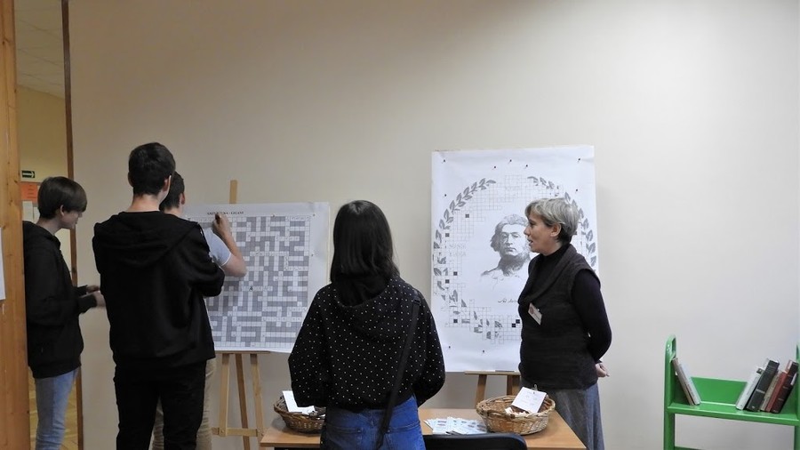 Krzyżówki i rebusy