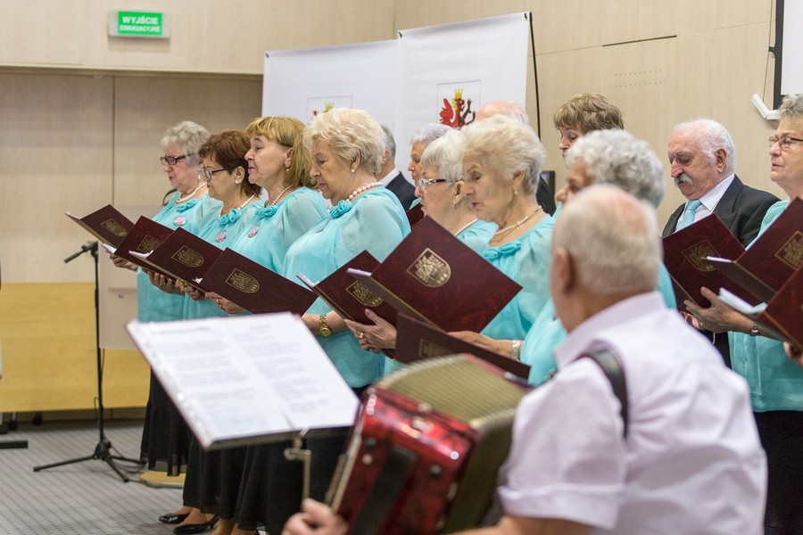 Seminarium na temat możliwości aktywizacji społecznej seniorów z okazji Dnia Babci i Dziadka, fot. Szymon Ździebło www.tarantoga.pl
