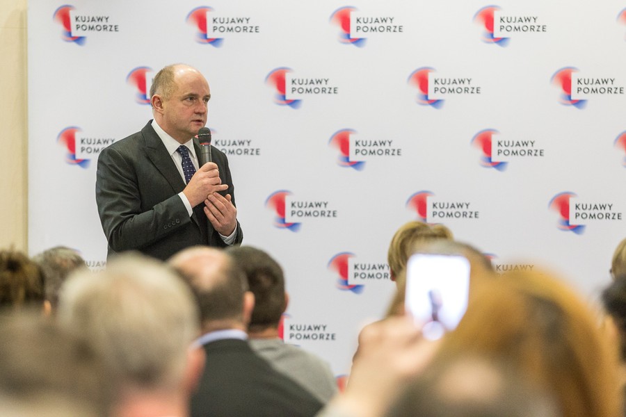 Spotkanie konsultacyjne w Toruniu i poprzedzająca je konferencja prasowa marszałka województwa, fot. Szymon Zdziebło/tarantoga.pl dla UMWKP