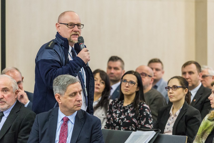 Spotkanie konsultacyjne w Toruniu i poprzedzająca je konferencja prasowa marszałka województwa, fot. Szymon Zdziebło/tarantoga.pl dla UMWKP