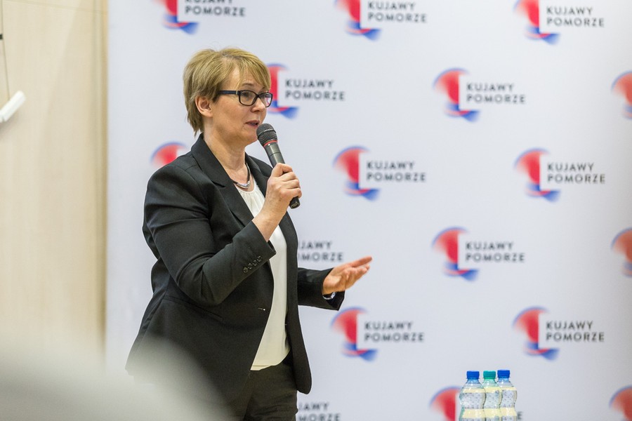 Spotkanie konsultacyjne w Toruniu i poprzedzająca je konferencja prasowa marszałka województwa, fot. Szymon Zdziebło/tarantoga.pl dla UMWKP