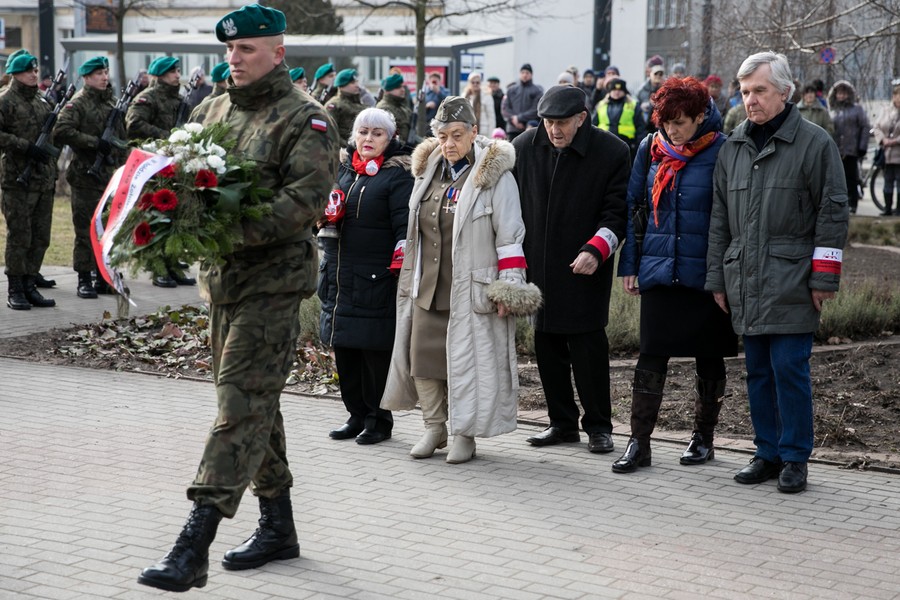 Uroczystości przed Pomnikiem Żołnierzy Wyklętych w Toruniu, fot. Andrzej Goiński