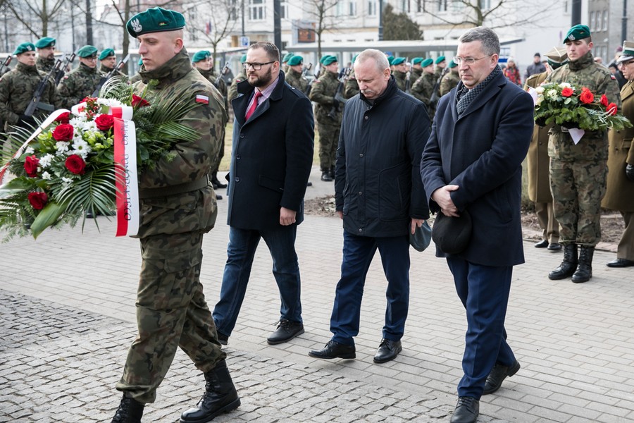 Uroczystości przed Pomnikiem Żołnierzy Wyklętych w Toruniu, fot. Andrzej Goiński