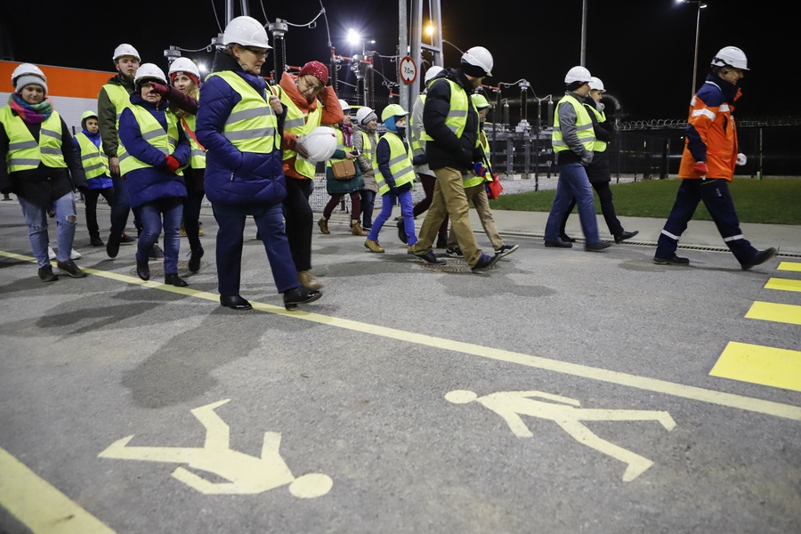 Marszałkowska akcja „Poznaj region z przewodnikiem”. Nocne zwiedzenie elektrociepłowni gazowej PGE Toruń