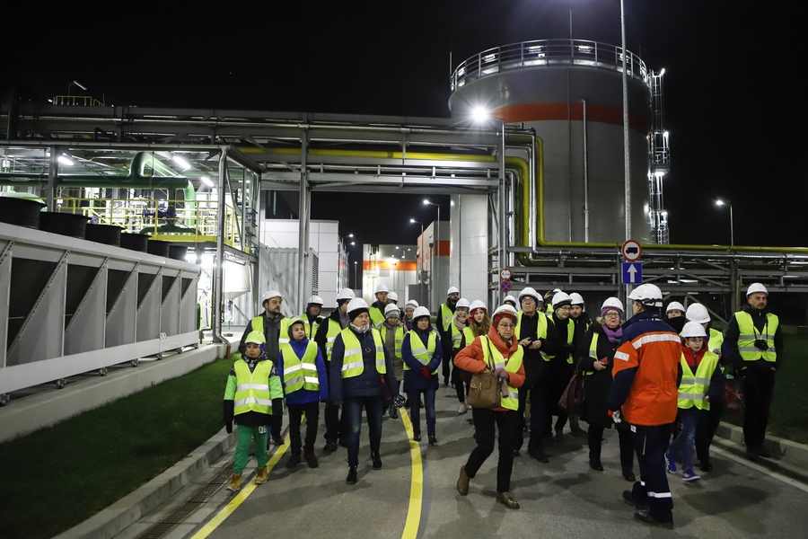 Marszałkowska akcja „Poznaj region z przewodnikiem”. Nocne zwiedzenie elektrociepłowni gazowej PGE Toruń