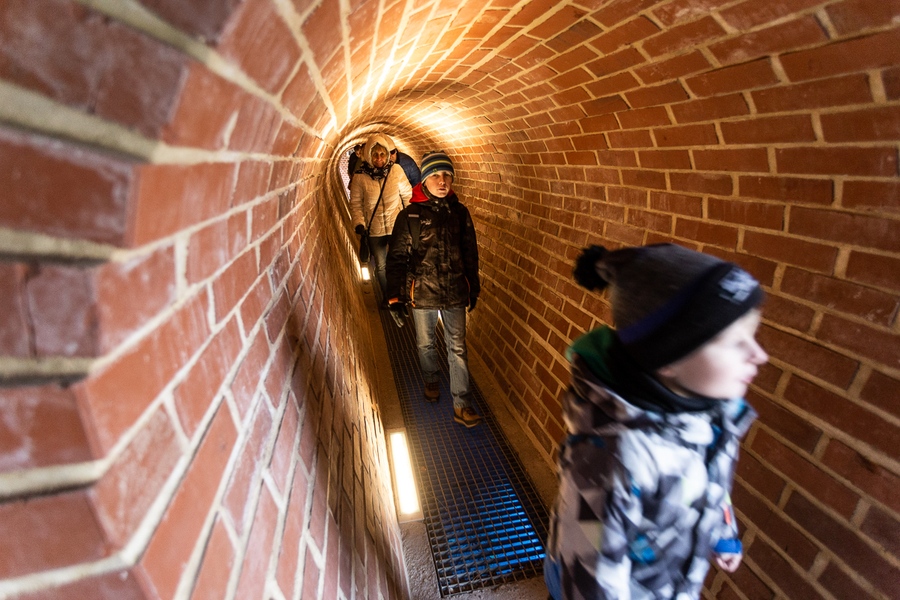 Marszałkowska akcja „Poznaj region z przewodnikiem”. Zwiedzanie hali pomp – Muzeum Wodociągów w Bydgoszczy