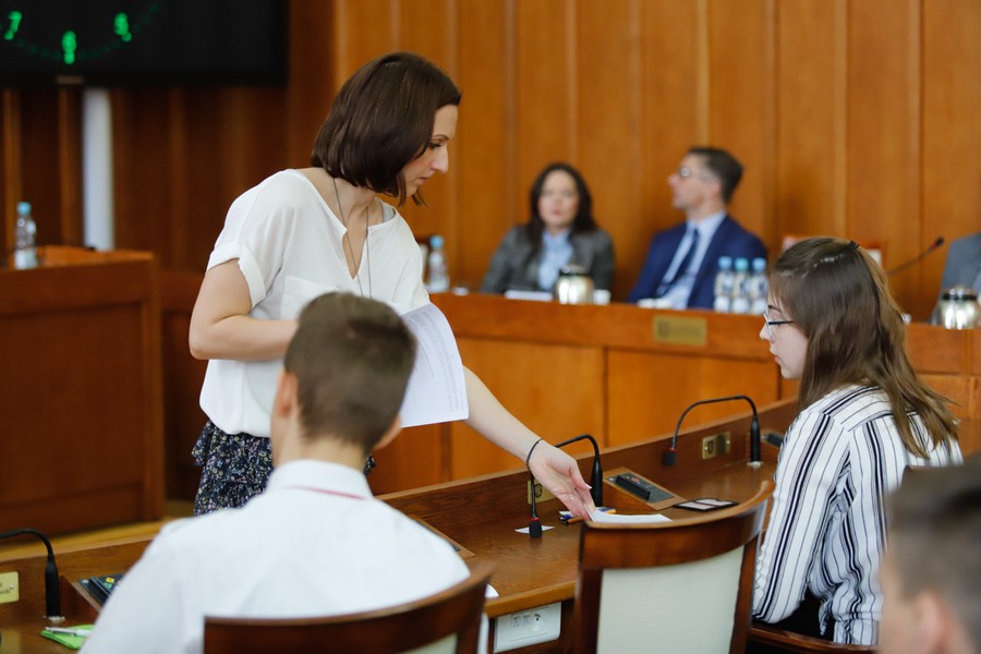 Finał XVI Regionalny Konkurs Wiedzy o Samorządzie Terytorialnym dla gimnazjalistów – część pisemna, fot. Mikołaj Kuras
