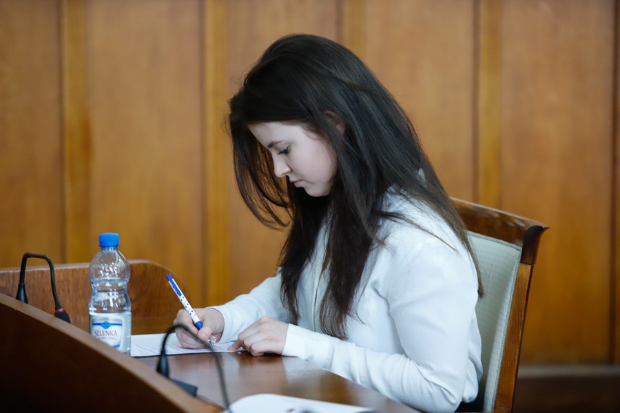 Finał XVI Regionalny Konkurs Wiedzy o Samorządzie Terytorialnym dla gimnazjalistów – część pisemna, fot. Mikołaj Kuras