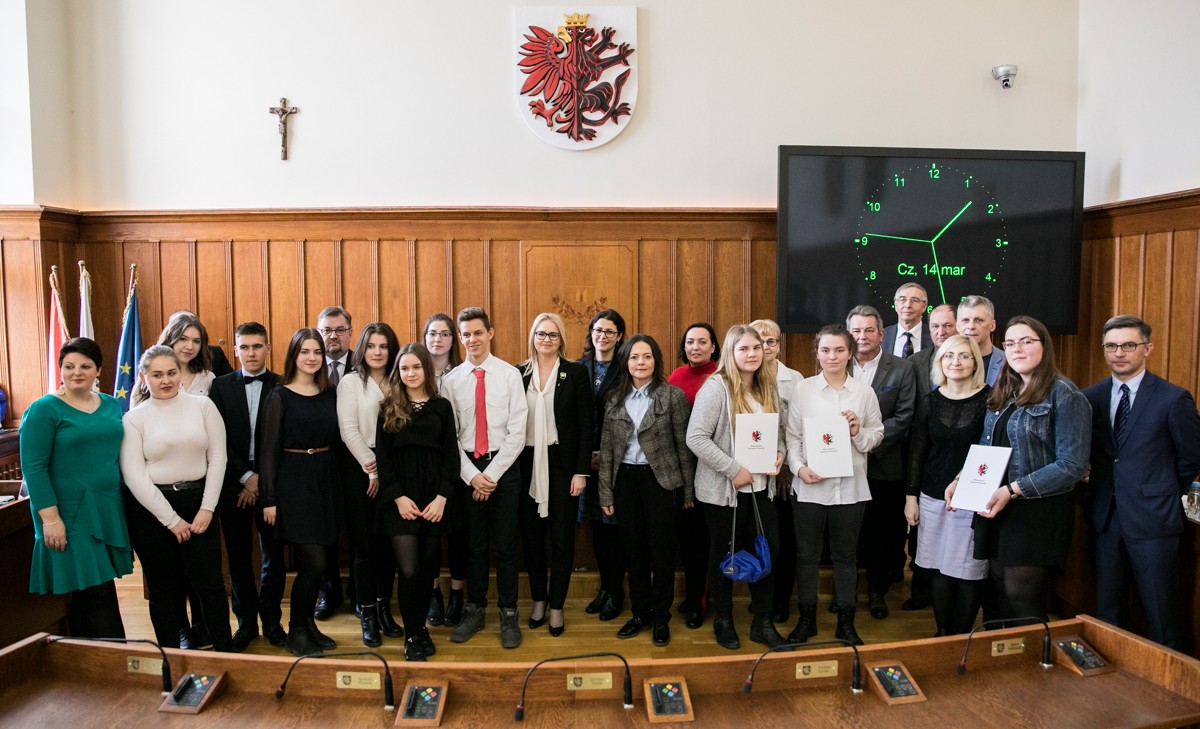 Finał XVI Regionalnego Konkursu Wiedzy o Samorządzie Terytorialnym dla gimnazjalistów, fot. Andrzej Goiński