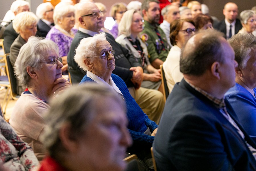 Przekazanie bransoletek życia w Bydgoszczy, fot. Filip Kowalkowski dla UMWKP