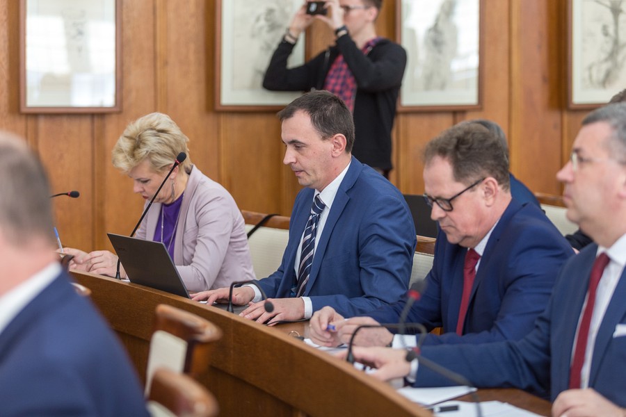 Sesja sejmiku województwa, 15 kwietnia 2019, fot. Szymon Zdziebło/tarantoga.pl dla UMWKP