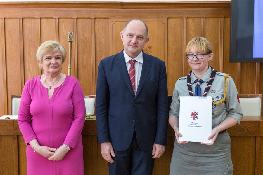 Uroczyste podpisanie umów na zadania publiczne realizowane przez organizacje pozarządowe, fot. Szymon Zdziebło www.tarantoga.pl