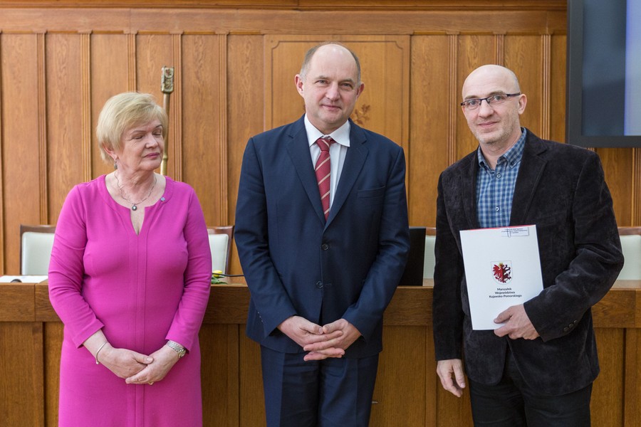 Uroczyste podpisanie umów na zadania publiczne realizowane przez organizacje pozarządowe, fot. Szymon Zdziebło www.tarantoga.pl
