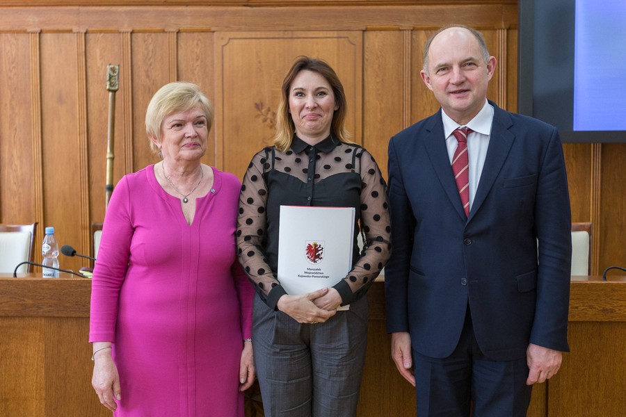 Uroczyste podpisanie umów na zadania publiczne realizowane przez organizacje pozarządowe, fot. Szymon Zdziebło www.tarantoga.pl
