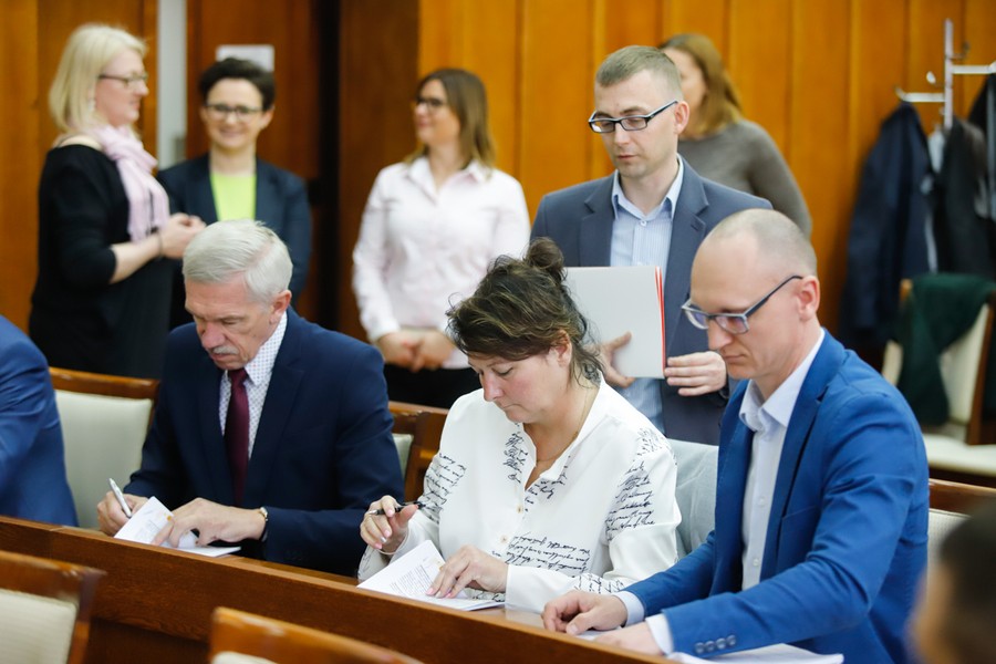 Ceremonia wręczenia umów, fot. Mikołaj Kuras