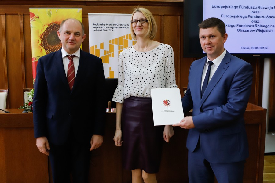 Ceremonia wręczenia umów, fot. Mikołaj Kuras