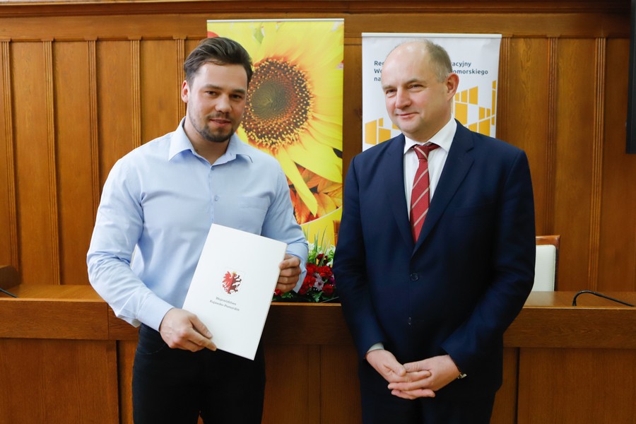 Ceremonia wręczenia umów, fot. Mikołaj Kuras
