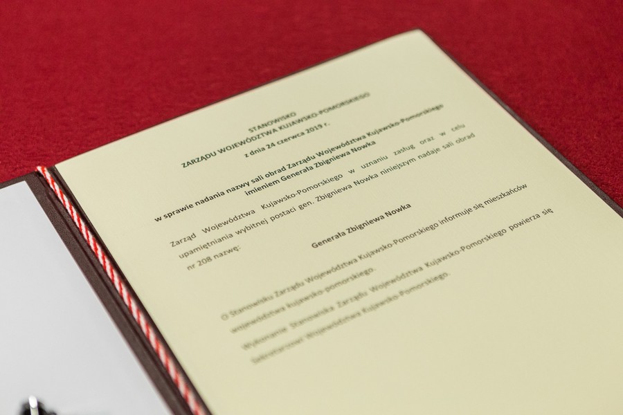 Uroczystość nadania sali nr 208 w Urzędzie Marszałkowskim imienia Zbigniewa Nowka, fot. Szymon Zdziebło/tarantoga.pl