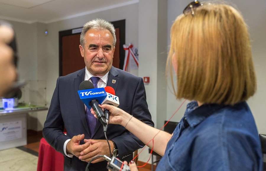 Uroczystość nadania sali nr 208 w Urzędzie Marszałkowskim imienia Zbigniewa Nowka, fot. Szymon Zdziebło/tarantoga.pl