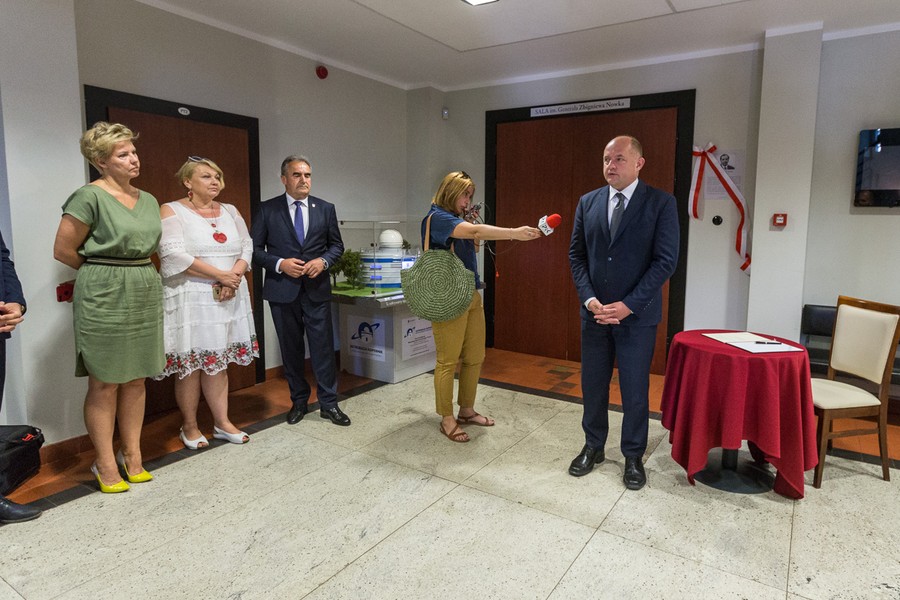 Uroczystość nadania sali nr 208 w Urzędzie Marszałkowskim imienia Zbigniewa Nowka, fot. Szymon Zdziebło/tarantoga.pl