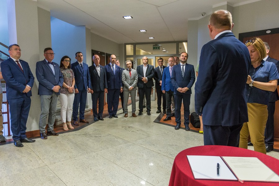 Uroczystość nadania sali nr 208 w Urzędzie Marszałkowskim imienia Zbigniewa Nowka, fot. Szymon Zdziebło/tarantoga.pl