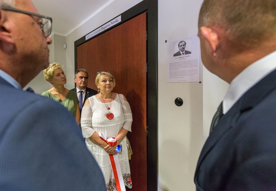 Uroczystość nadania sali nr 208 w Urzędzie Marszałkowskim imienia Zbigniewa Nowka, fot. Szymon Zdziebło/tarantoga.pl