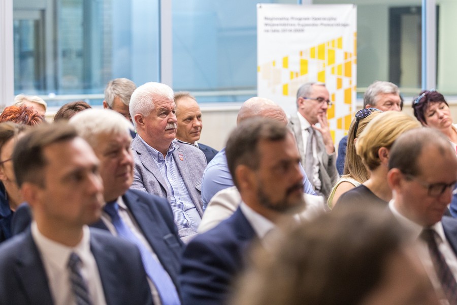 Uroczyste podpisanie umowy na przebudowę i modernizację skrzyżowania w Rypinie, fot. Szymon Zdziebło/www.tarantoga.pl