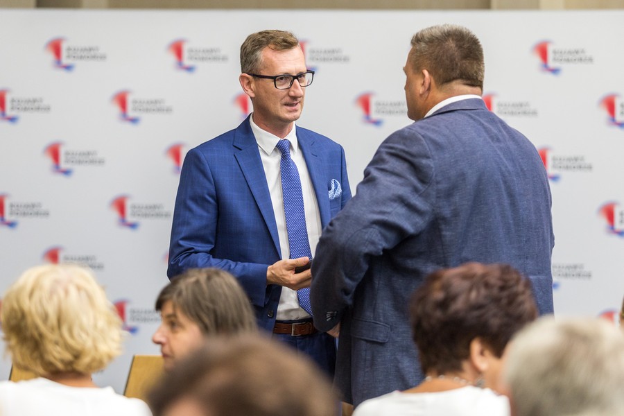 Uroczystość wręczenia umów PROW i PO Ryby, fot. Szymon Zdziebło/www.tarantoga.pl