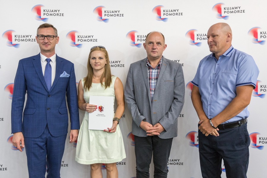 Uroczystość wręczenia umów PROW i PO Ryby, fot. Szymon Zdziebło/www.tarantoga.pl