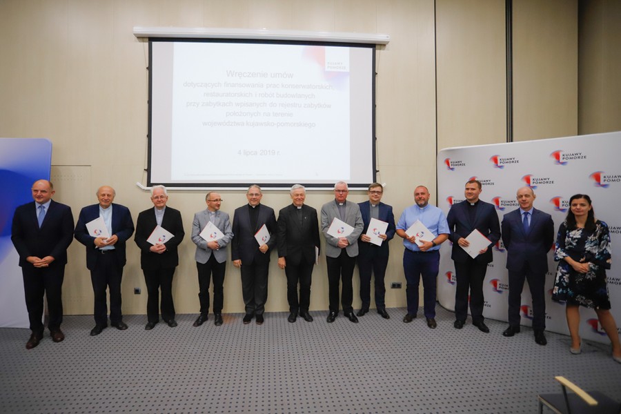 Wręczenie umów na prace w zabytkach, fot. Mikołaja Kuras