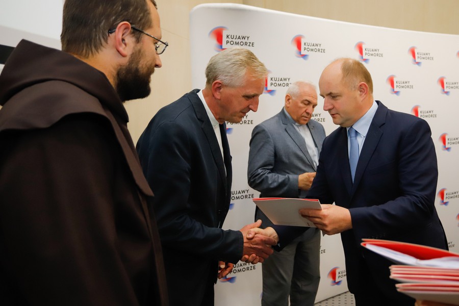 Wręczenie umów na prace w zabytkach, fot. Mikołaja Kuras