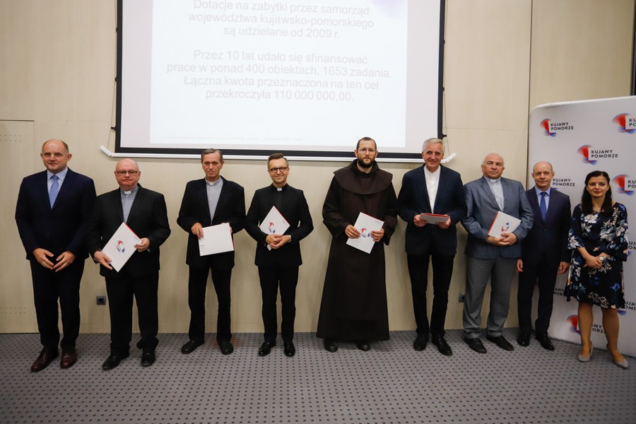 Wręczenie umów na prace w zabytkach, fot. Mikołaja Kuras