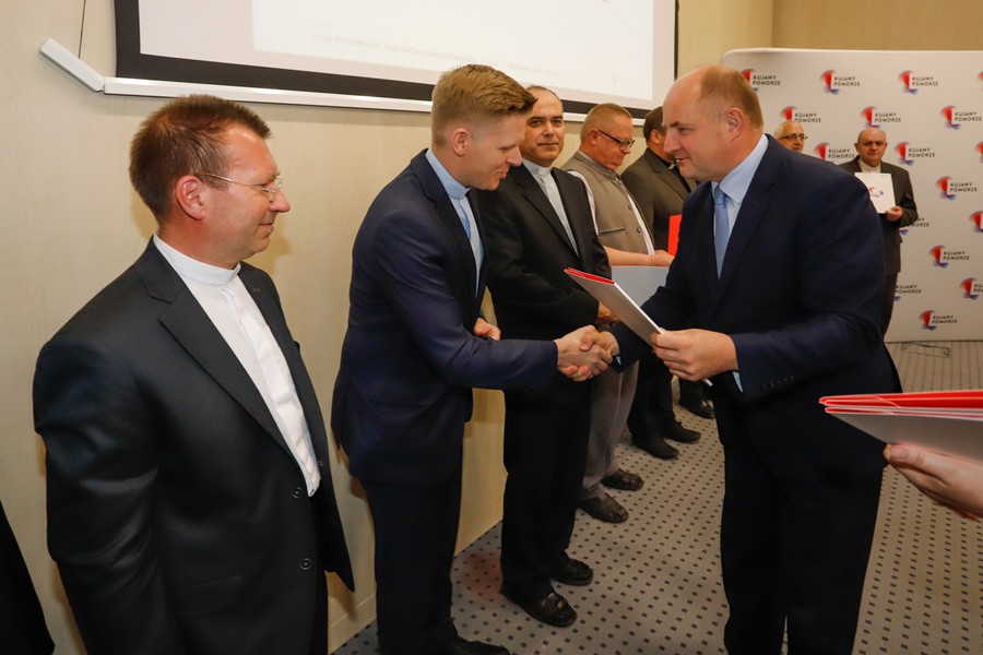 Wręczenie umów na prace w zabytkach, fot. Mikołaja Kuras