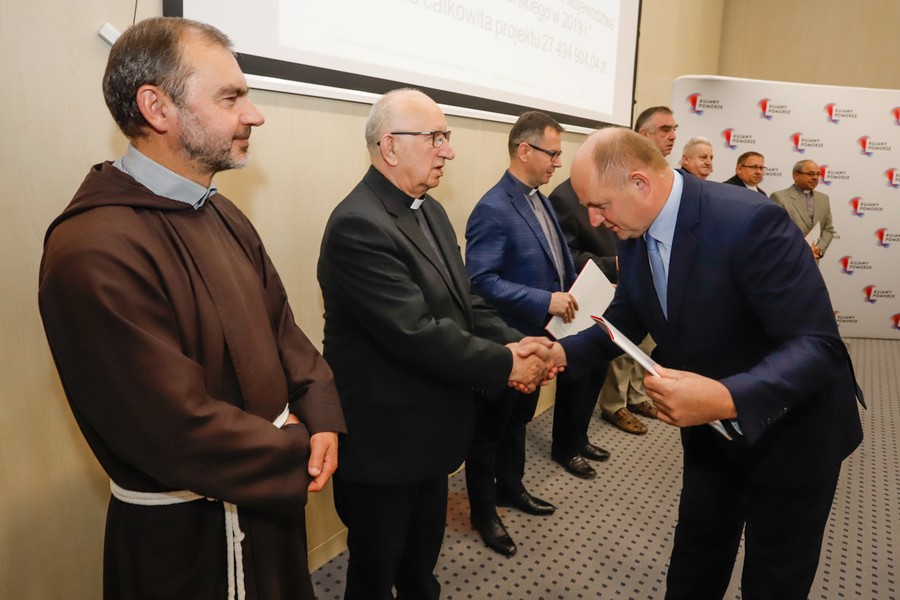 Wręczenie umów na prace w zabytkach, fot. Mikołaja Kuras