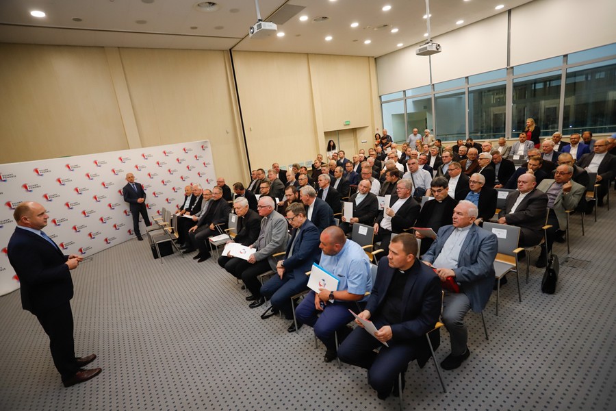 Wręczenie umów na prace w zabytkach, fot. Mikołaja Kuras