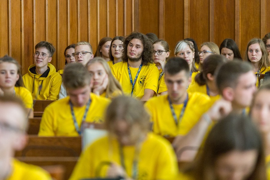 Wizyta stypendystów w Urzędzie Marszałkowskim, fot. Szymon Zdziebło/tarantoga.pl