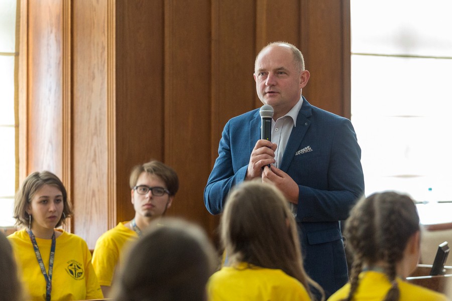 Wizyta stypendystów w Urzędzie Marszałkowskim, fot. Szymon Zdziebło/tarantoga.pl