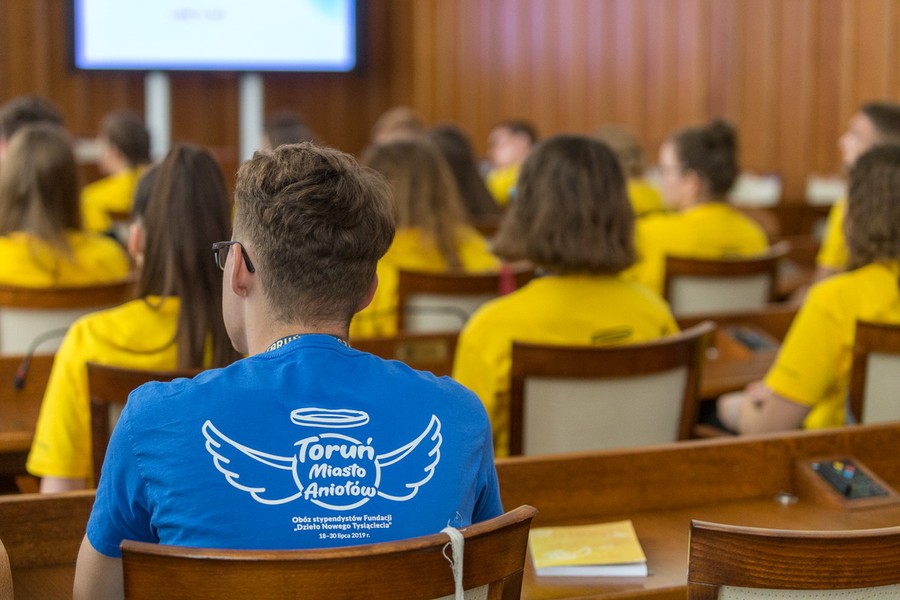 Wizyta stypendystów w Urzędzie Marszałkowskim, fot. Szymon Zdziebło/tarantoga.pl