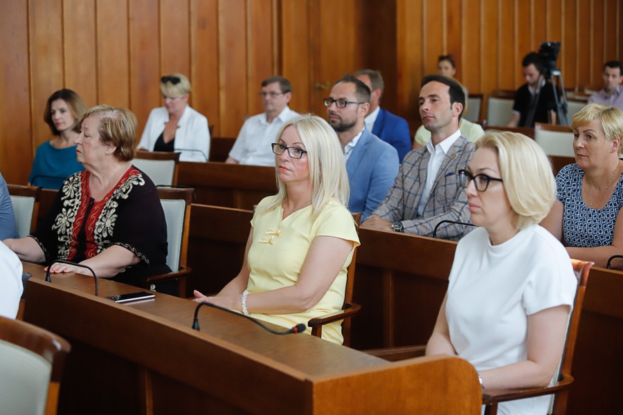 Wręczenie umów w ramach projektu: Kujawsko-Pomorska Mała Infrastruktura Sportowa, fot. Mikołaj Kuras