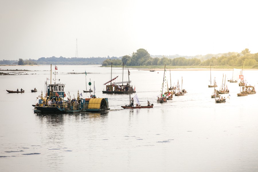 W poniedziałek flisacy dopłynęli do przystani promowej w Nieszawie, fot. Andrzej Goinski