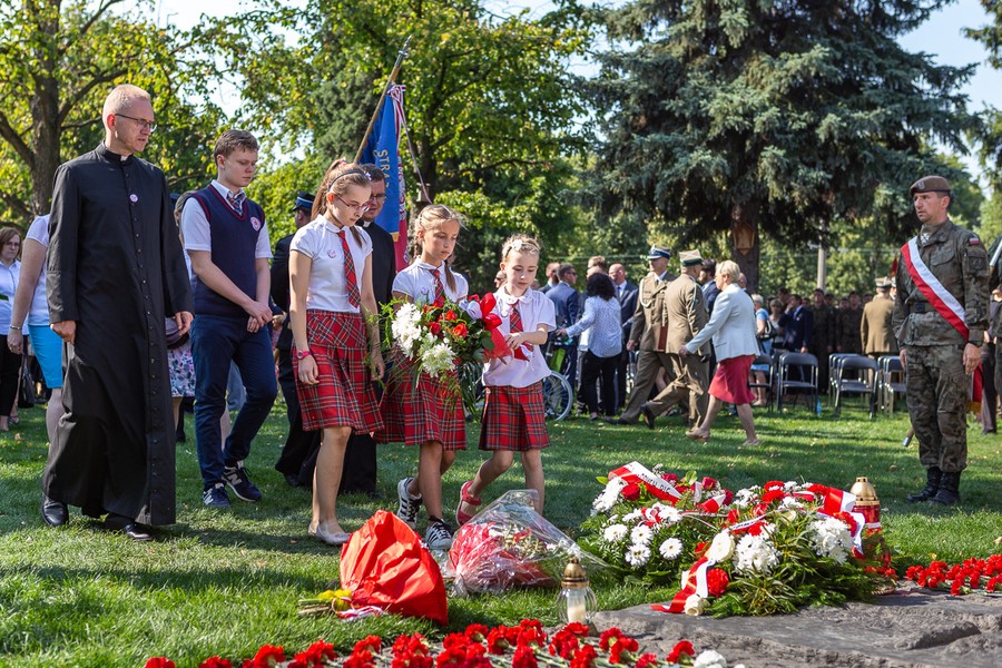 Wojewódzkie obchody 80. rocznicy wybuchu II wojny światowej, fot. Szymon Zdziebło www.tarantoga.pl