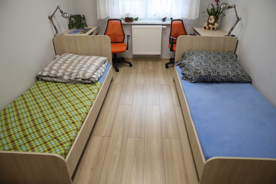 Marszalek Piotr Całbecki uczestniczył w uroczystym otwarciu domu dla dzieci w Żalnie (powiat tucholski), fot. Andrzej Goiński