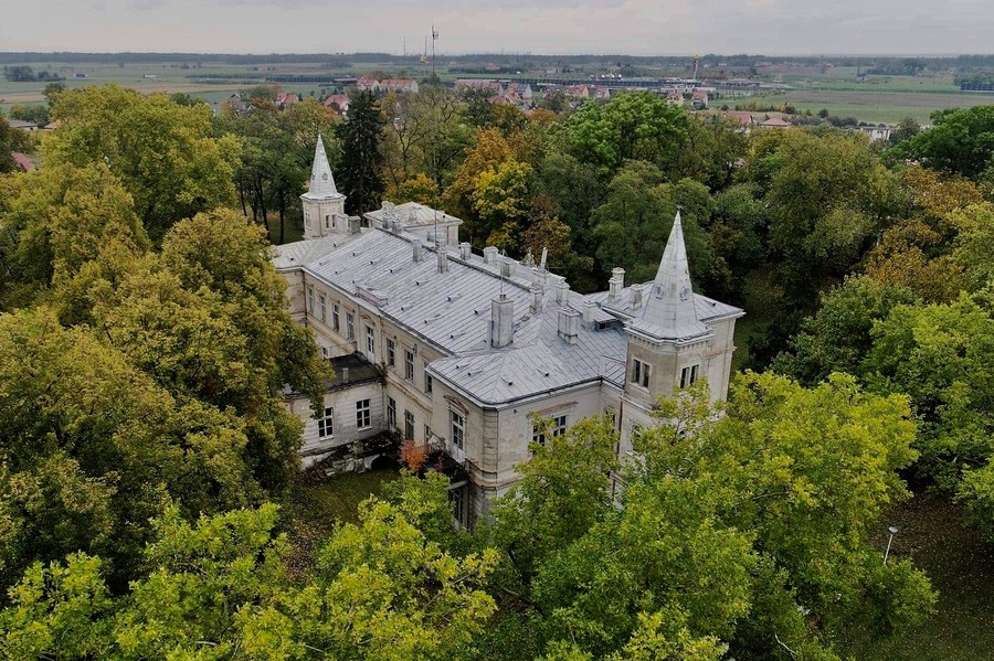 Wieniec, jedno z najciekawszych i najbardziej okazałych założeń pałacowych Kujaw i Pomorza, fot. Andrzej Goiński/UMWKP