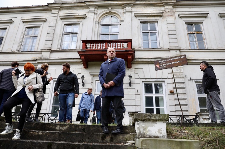 Ceremonia przekazania obiektu wykonawcy robót remontowo-budowlanych, fot. Andrzej Goiński/UMWKP