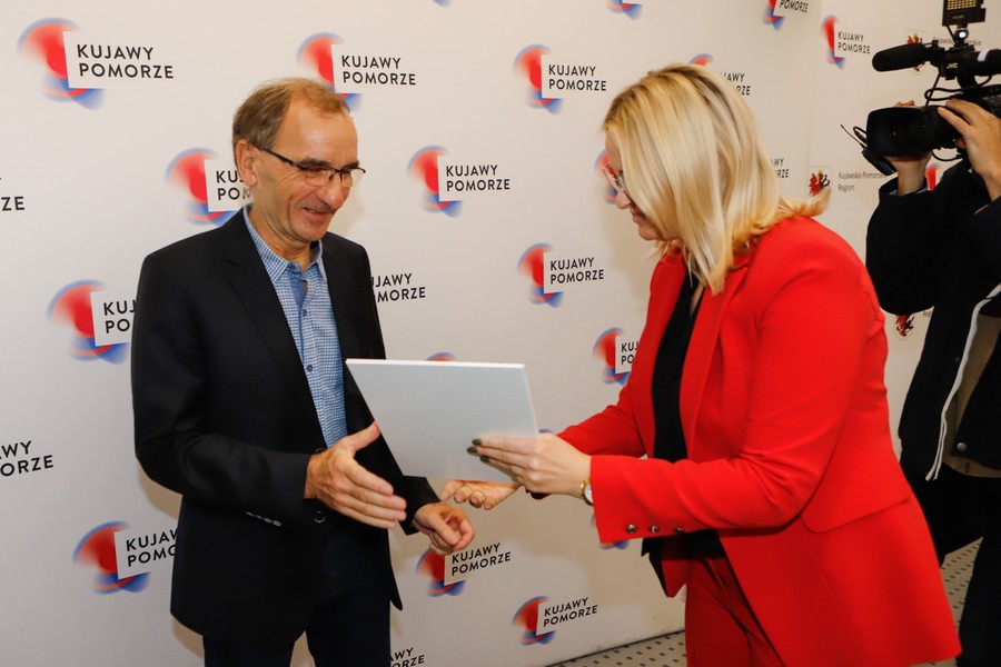 Wizyta kujawsko-pomorskich medalistów 8. Halowych Mistrzostw Świata w Lekkiej Atletyce Masters w Urzędzie Marszałkowskim, fot. Mikołaj Kuras